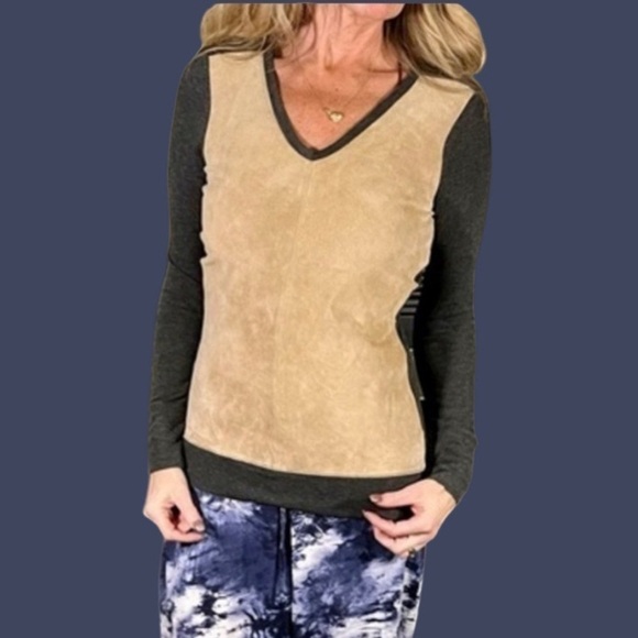 Ecru Suede V-Neck in Camel and Gray Sweater - Picture 1 of 14